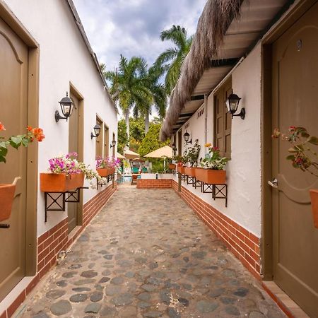 Entre Palmas Casa Hotel Санта-Фе-де-Антьокия Экстерьер фото