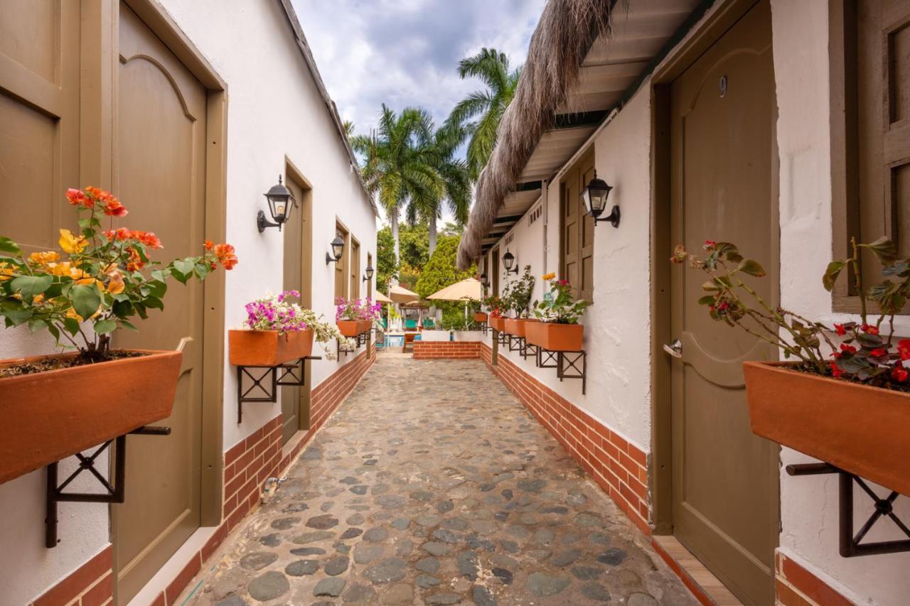 Entre Palmas Casa Hotel Санта-Фе-де-Антьокия Экстерьер фото